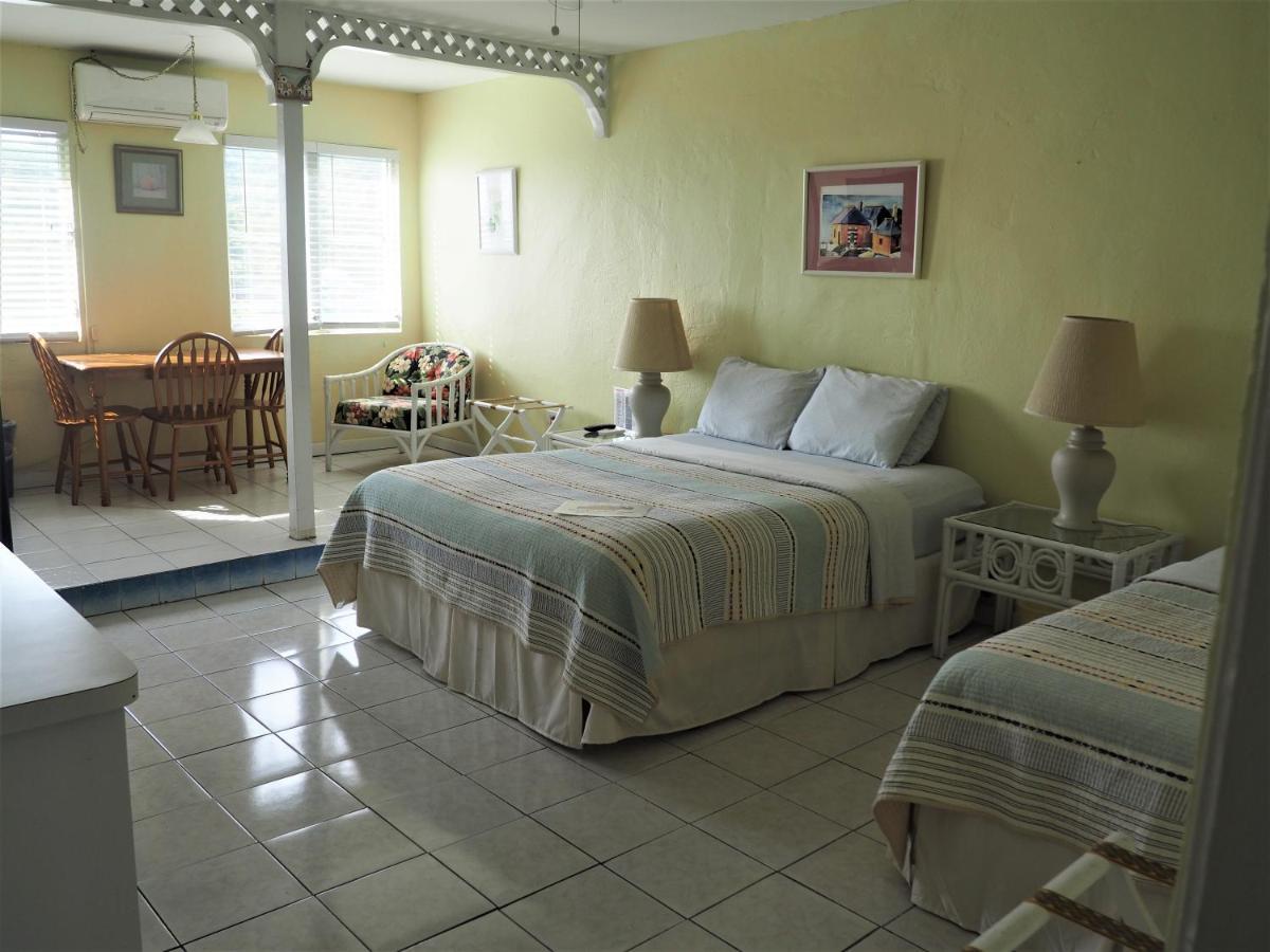 The Green Iguana Hotel ชาร์ลอตต์อะมาลี ภายนอก รูปภาพ