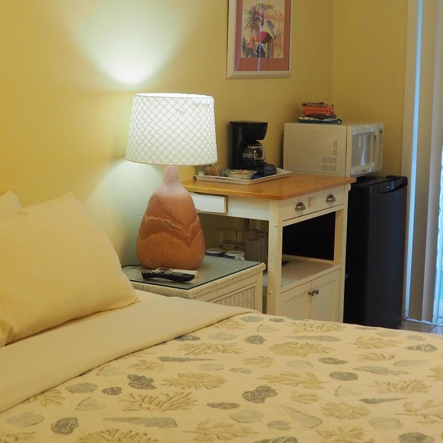 The Green Iguana Hotel ชาร์ลอตต์อะมาลี ภายนอก รูปภาพ