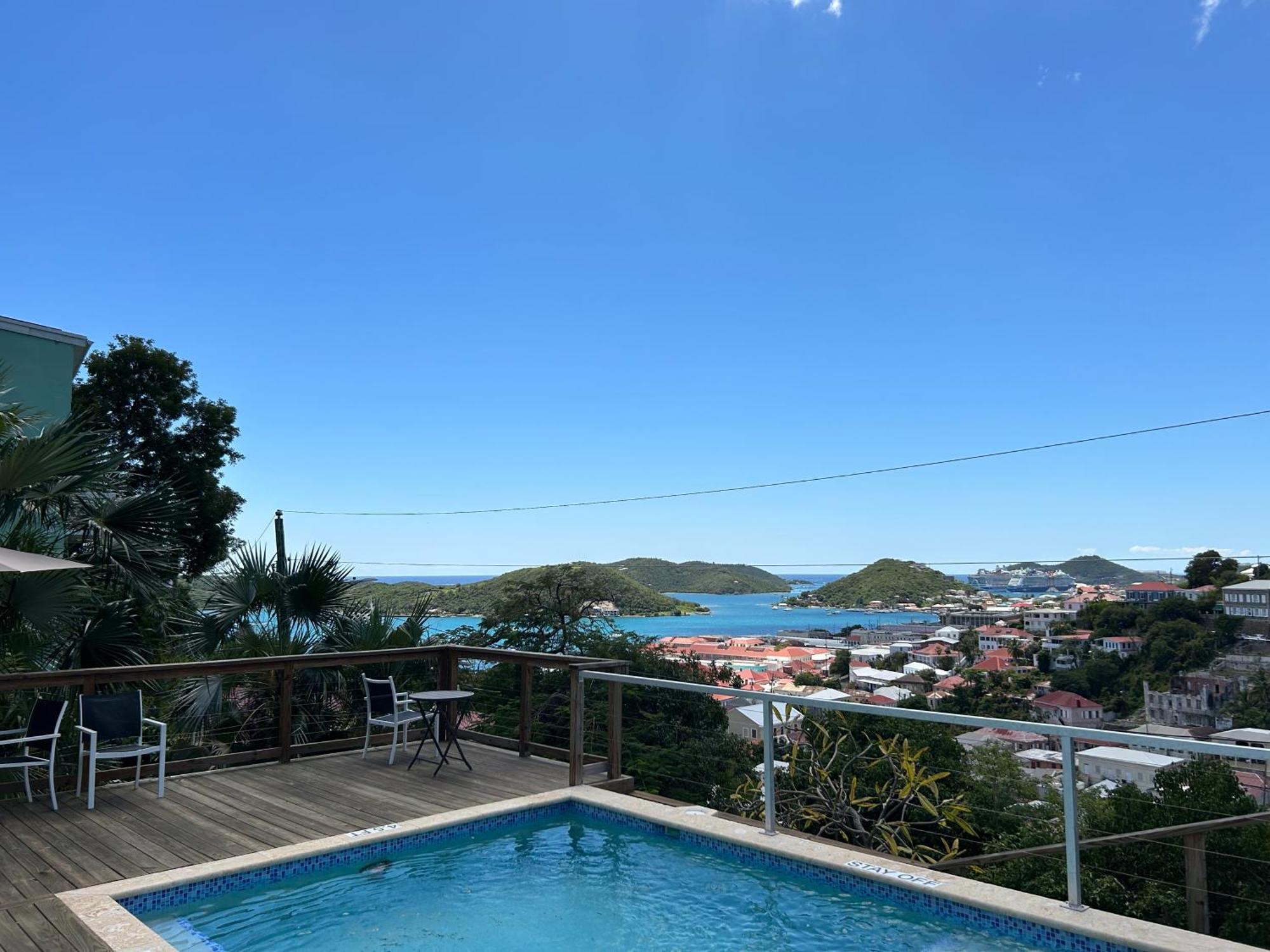 The Green Iguana Hotel ชาร์ลอตต์อะมาลี ภายนอก รูปภาพ